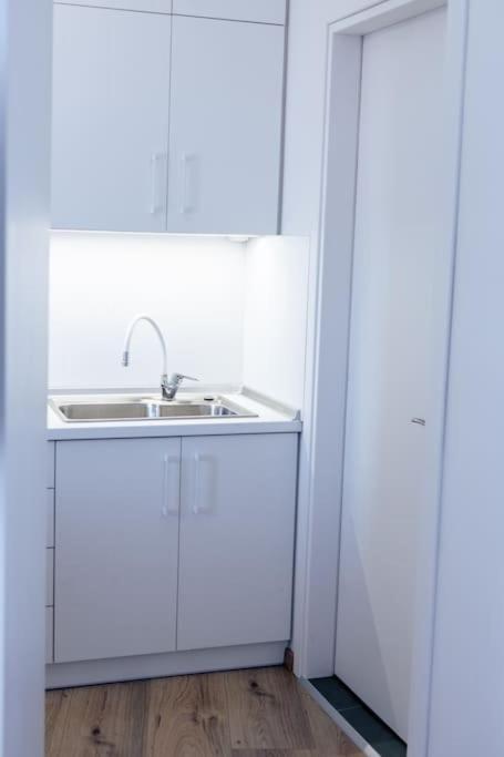 Cozy Studio In The Heart Of City كوموتيني المظهر الخارجي الصورة