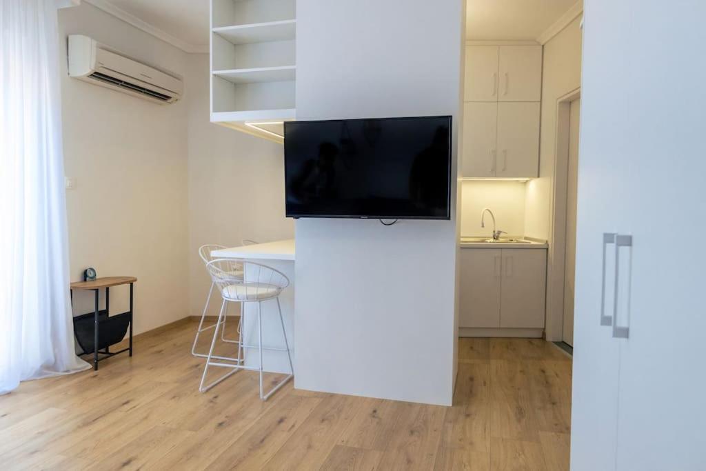Cozy Studio In The Heart Of City كوموتيني المظهر الخارجي الصورة