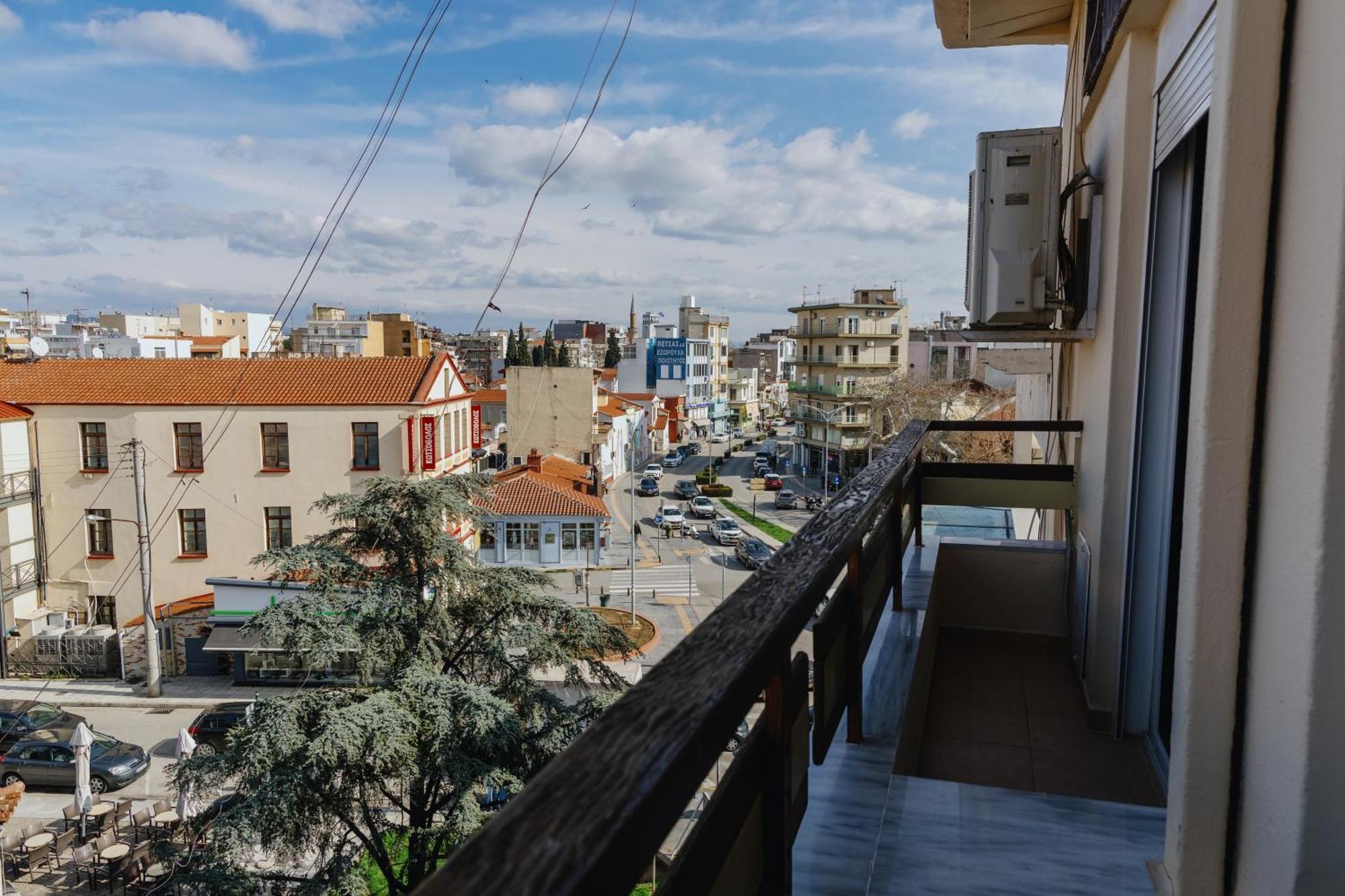 Cozy Studio In The Heart Of City كوموتيني المظهر الخارجي الصورة